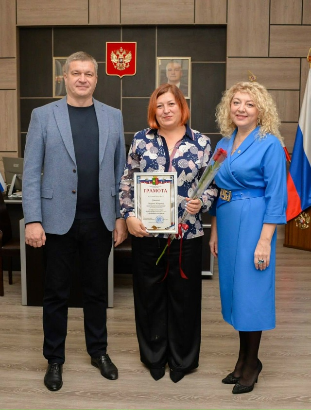 Сегодня рабочий день начался с поздравления с Днём юри...