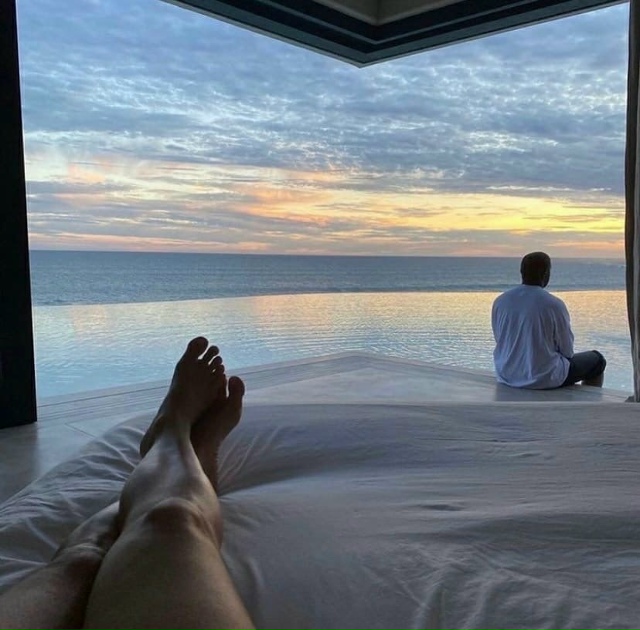 ОТПУСТИ НЕ СВОИХ ЛЮДЕЙ
Это позиция не гордости, а аде?...