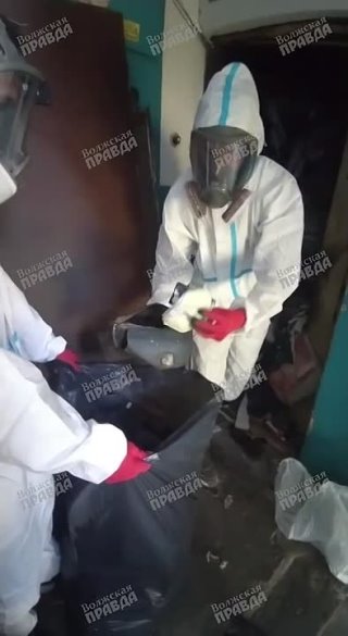 Женщину с синдромом Плюшкина еле спасли из мусора
Сп?...
