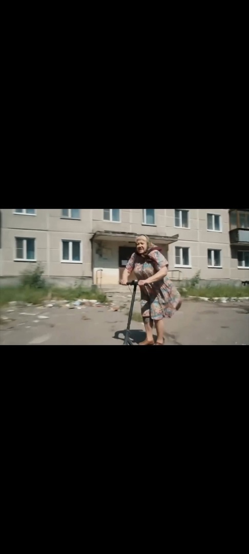 кто с бабулей на утренник?