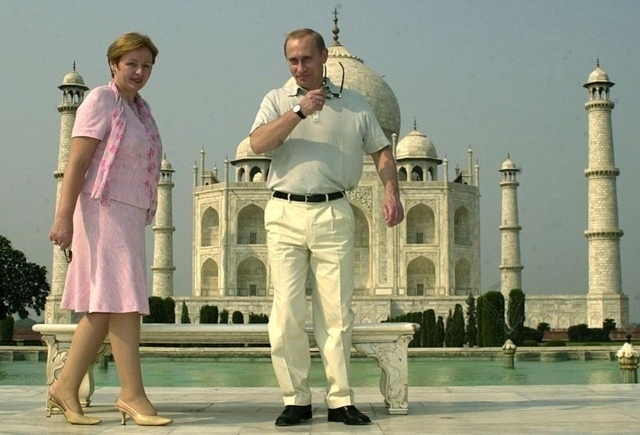 1998 год. Владимир Путин и его супруга Людмила посетили И...
