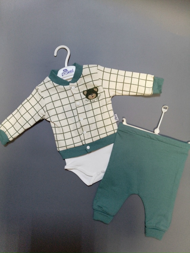 Продам.
Новая одежда для малышей до года.
Вопросы в лс.