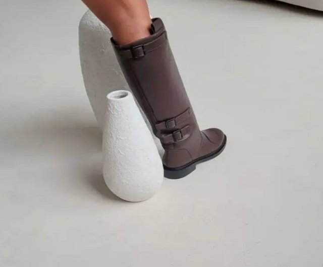 Продам шикарные сапоги Cherryboom shoes , весна-осень, в актуал...