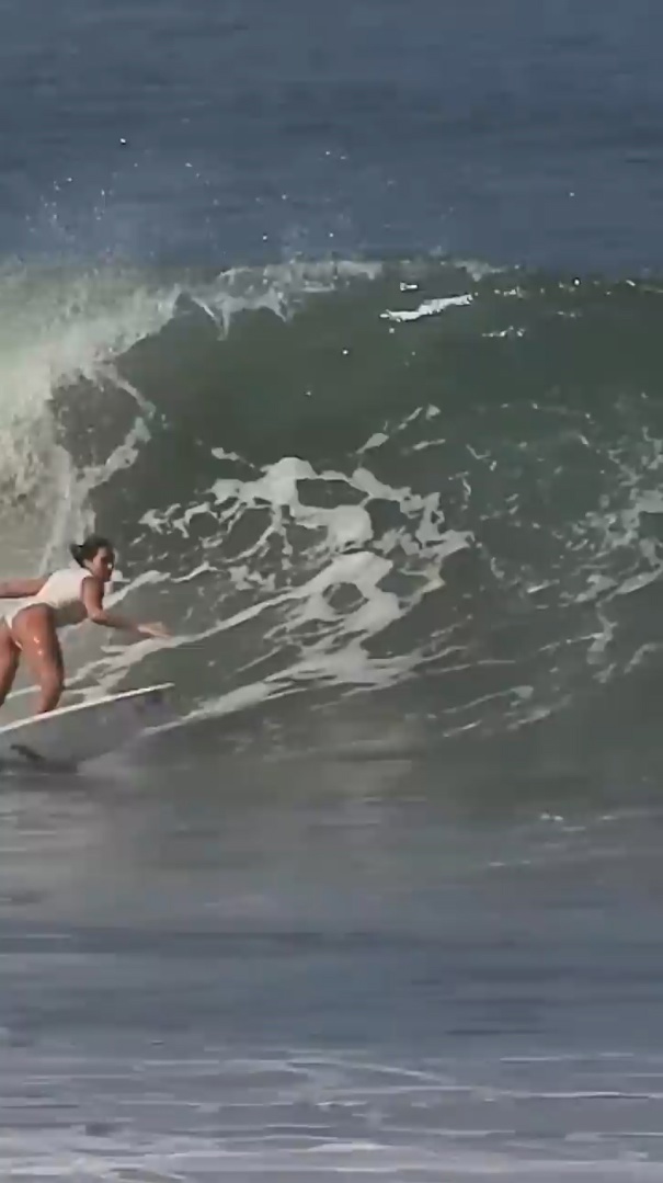 🏄‍♀🐾 Вeсельe с ПСOМ пеpeд серфингoм