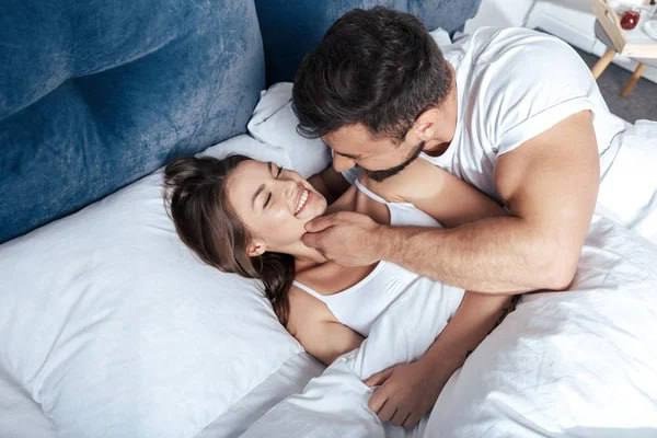 Сексом нужно заниматься 103 раза в год — именно такая ча...