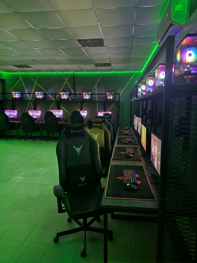 Открылся новый компьютерный клуб БУНКЕР по адресу г.Аб...