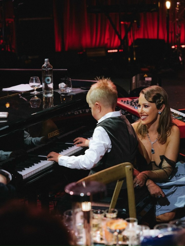 Как не воспитать сыночку-корзиночку: опытом делится Со...