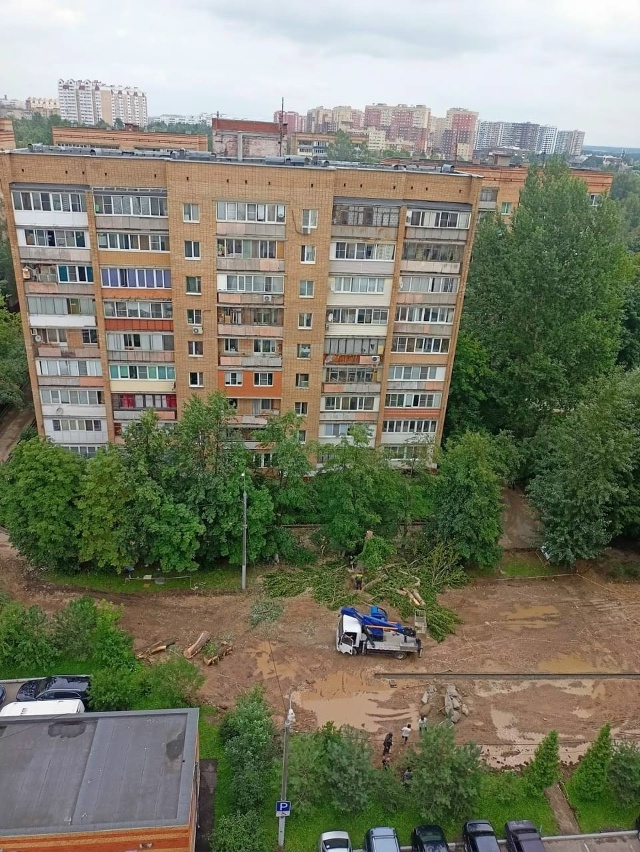 Воздух в Балахе и так отвратительный от машин, так еще ?...