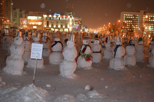 Может когда (если) выпадет снег повторим парад снегови?...