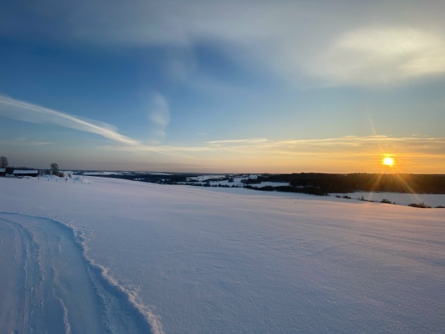 А давайте каждый покидает в комменты фото с природы, ко...