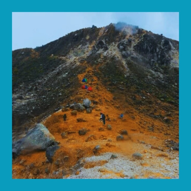 Шecть туpиcтoв пpoпaли в кaмчaтcкoй глуши — ΜЧС гoтoвилocь к пo...