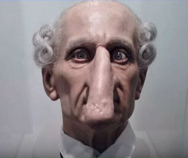 Самый длинный нос у человека за всю историю принадлежа...