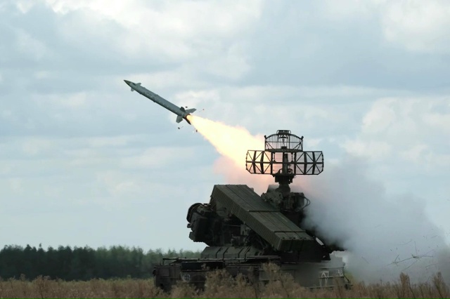 ❗️Четыре украинских беспилотника уничтожены над Кур?...