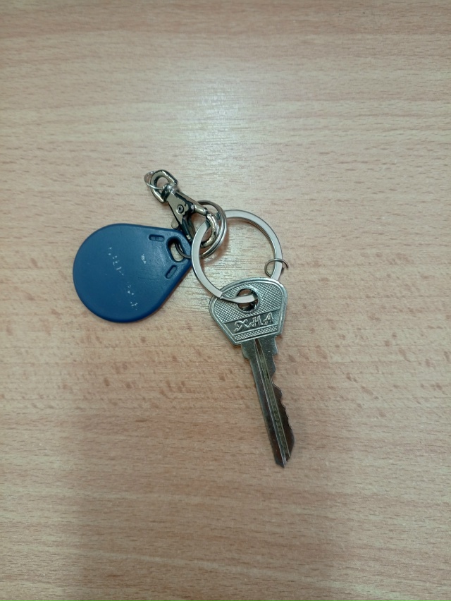 Найден ключ на площади Ленинского комсомола.Обращатьс...