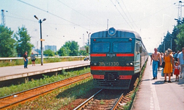 Платформа Расторгуево, 2000ый год.
