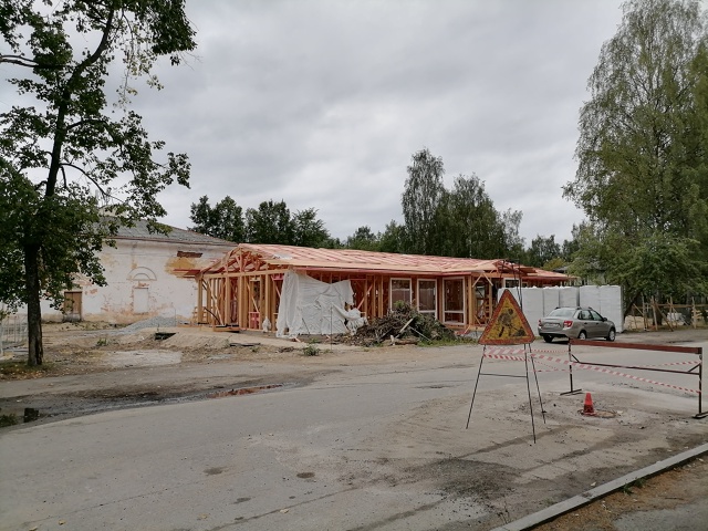 Город преображаеттся на глазах.