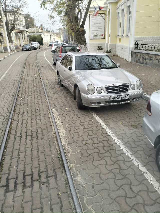 Уже и разметку сделали, но у некоторых все равно не скл?...