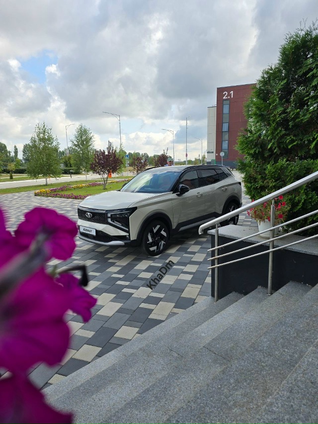LADA Azimut прямо сейчас красуется в Тольятти☝
Как вам?