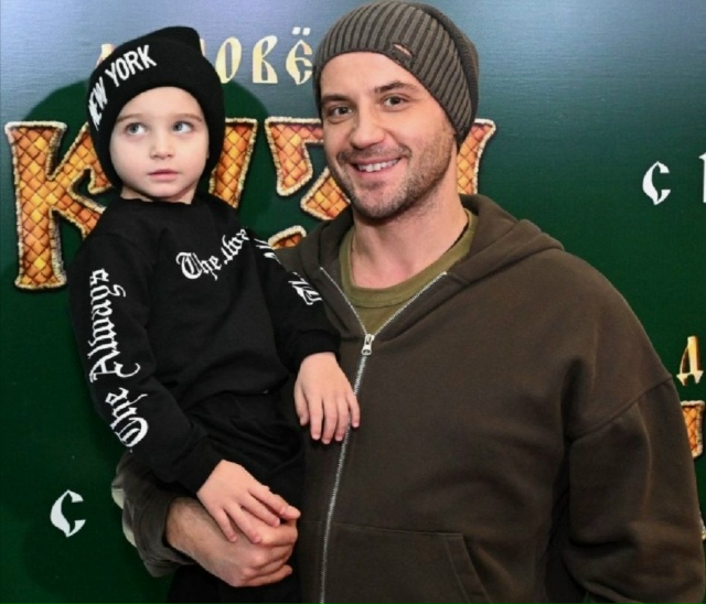 Марк Богатырёв опроверг слухи о разводе с Татьяной Арн...