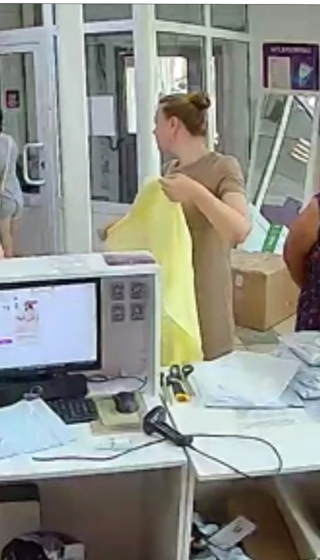 Девушка, брала около 18 вечера рубашки.. Произошла ошибк...