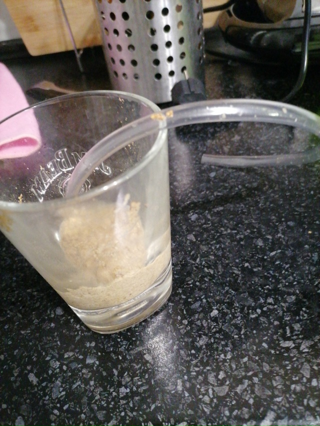 Уважаемые земляки!
Я - всем и сразу хочу сказать.
Хозяйк...