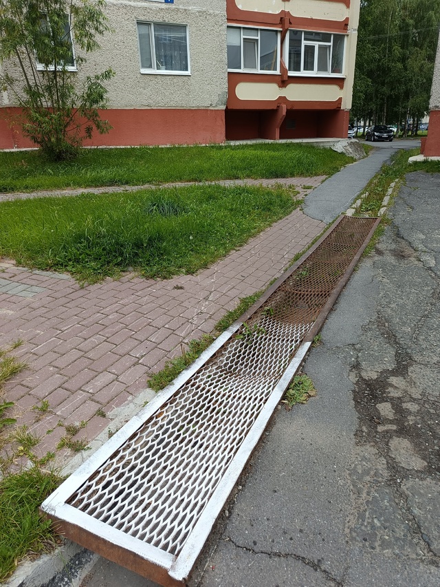 Добрый день.Незнаю кто отвечает за этот проход,но есть...