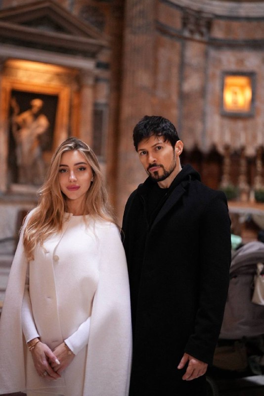 Хоспади. Он теперь носит шапку-гандонку в форме волос?