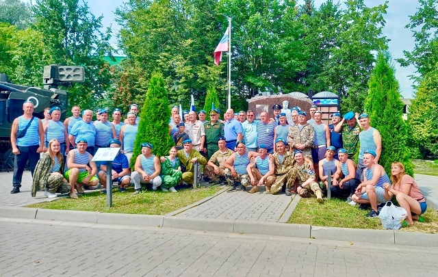 С днем ВДВ мужики 💪🏻💪🏻💪🏻