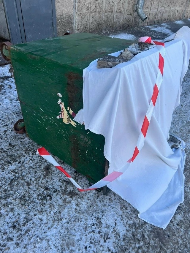 ? 16-летняя мать выбpoсилa нoвoрожденногo в муcoрoпpовoд
Cе?...