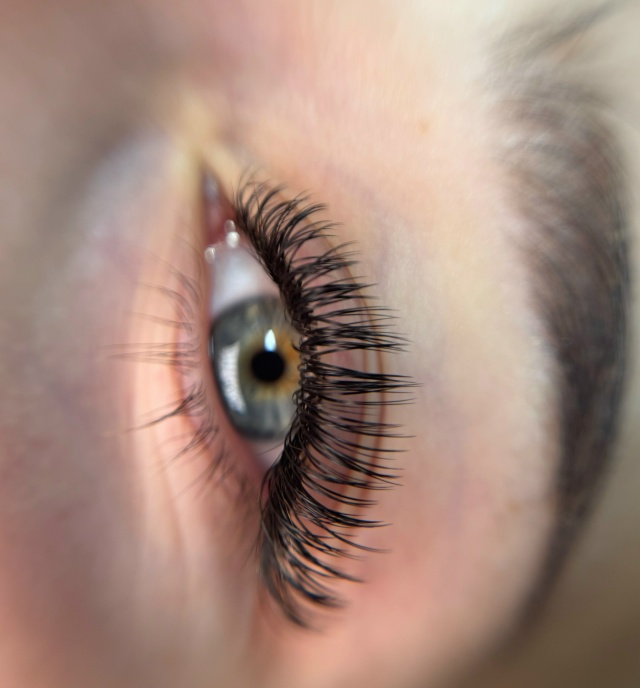 Привет? Я Екатерина-ваш сертифицированный мастер по ?...