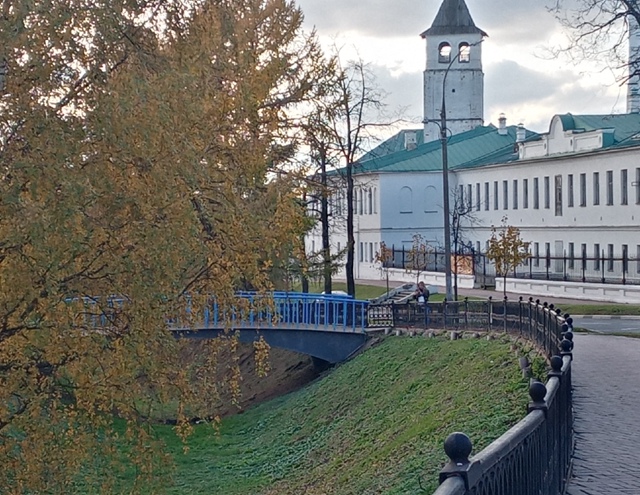 Всё же какой красивый наш Ярославль! 😊 Даже глубокой ?...