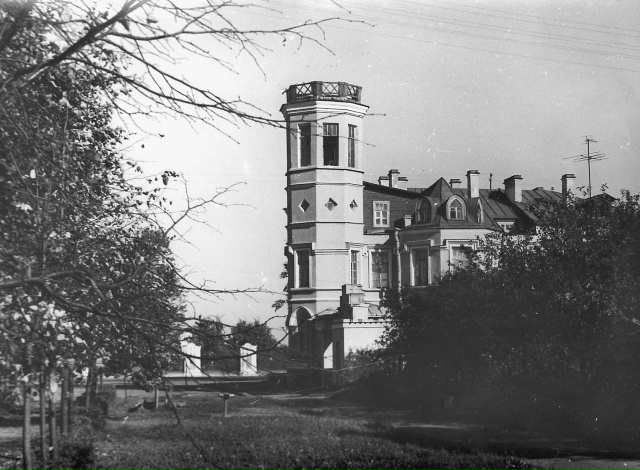 Петродворец. Дом Трувеллера. 1975 г.
Центральный государ...