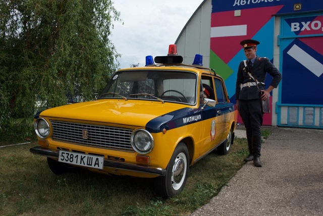 Назад в прошлое, или выставка ретроавтомобилей 70–80-х в...