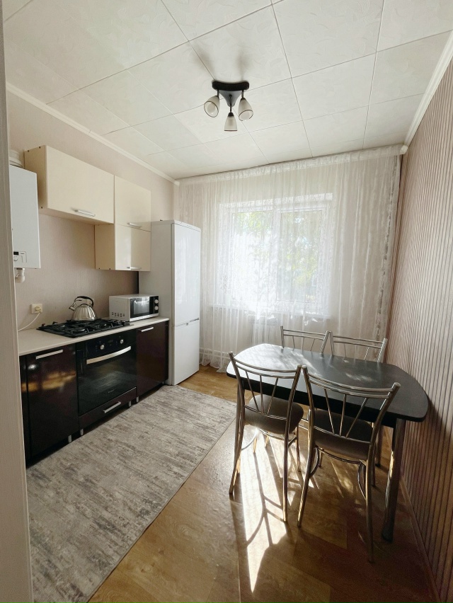 Продам 2-комнатную квартиру 46,5 квадратных метров.
Расп...