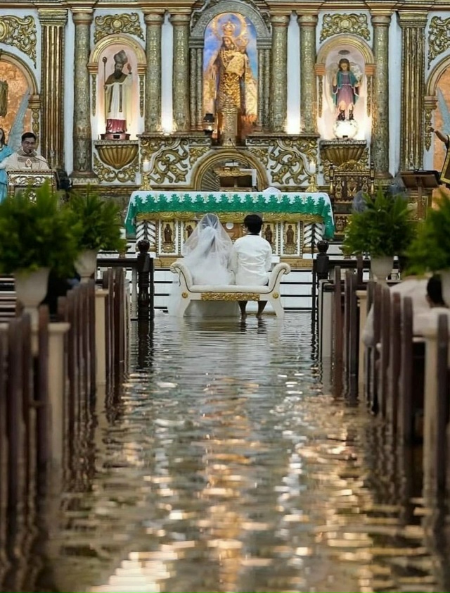 Φилиппинcκaя пapa Джeйд Ρиκ Βepдильο и Джaмaйκa Αгилap peшили ...