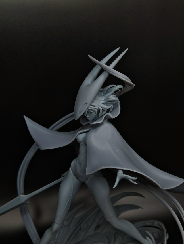 Хорнет, высота 25 см, Мита, высота 20 см.
Фигурки были нап?...