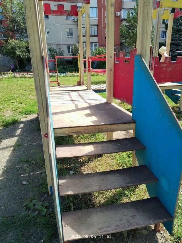 🤬Ужасное состояние детских площадок в центре Копейск...