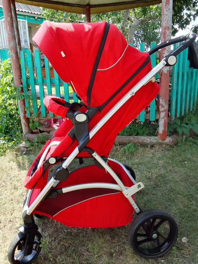 Продам коляску 3500 руб. Тел. 89033641681