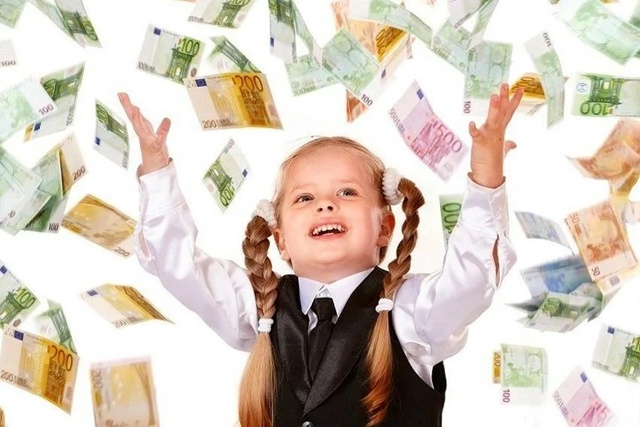 💰Родителям школьников хотят выплачивать деньги пере?...
