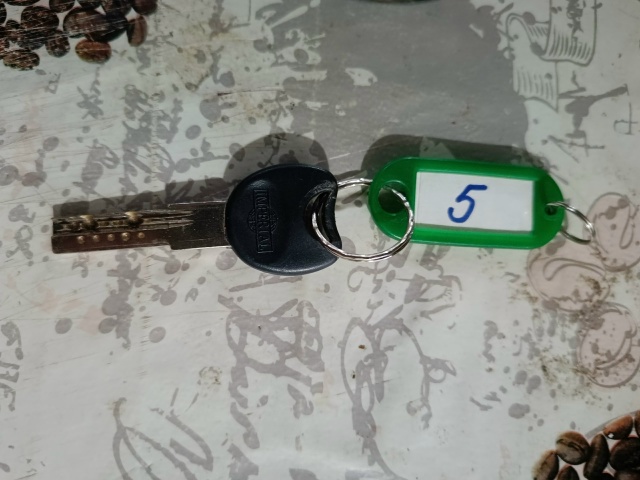 Здравствуйте, найден ключ на ул. гвардейская, пишите