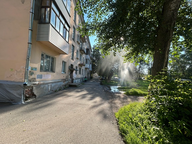 Коммунаров 14