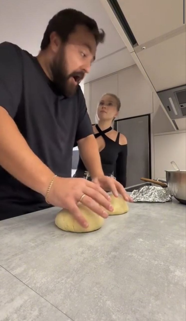 жена ревнует)