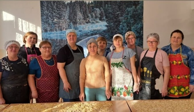 🇷🇺Сотрудники и учителя Метелинской школы изготовил?...