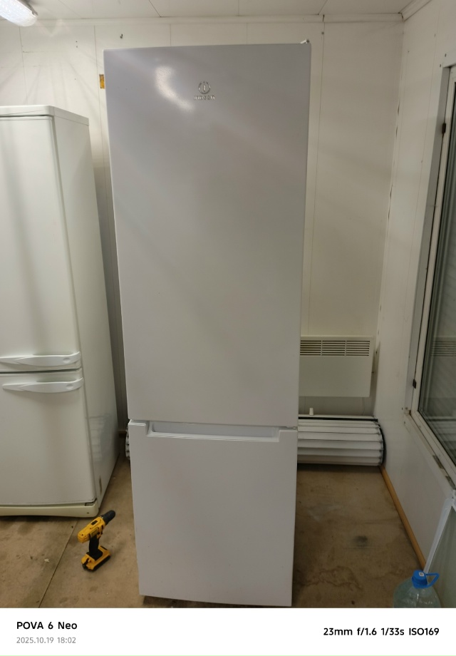 Продажа холодильников.и морозильная камери б/у в испра...