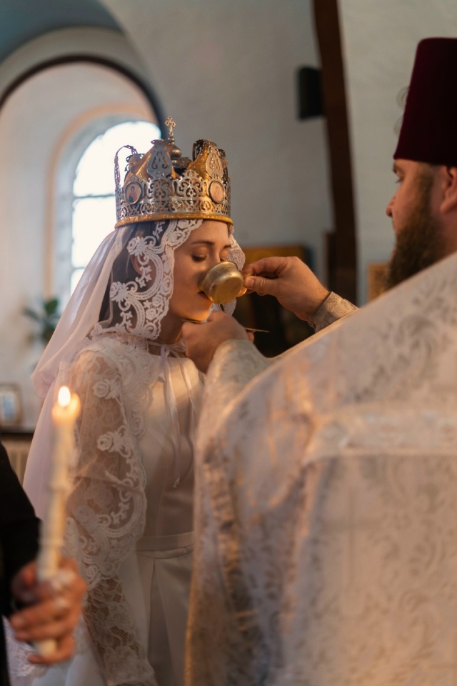 24.10.2025
Ну вот теперь и я пополнила ряды замужних, чему ?...