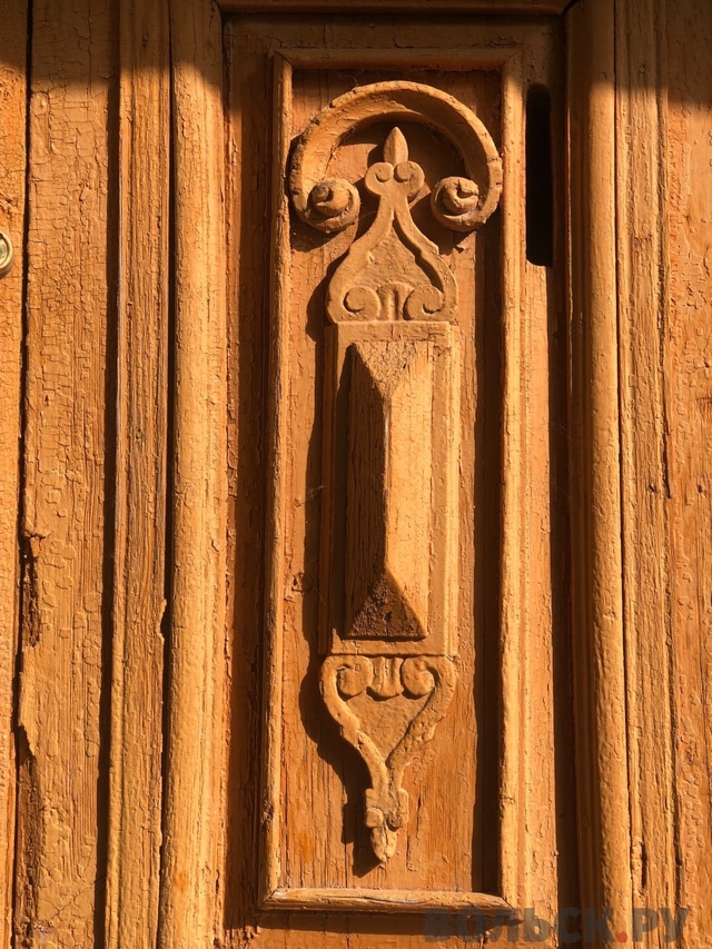 📍 В Вольске предложили сохранить уникальное деревянн...