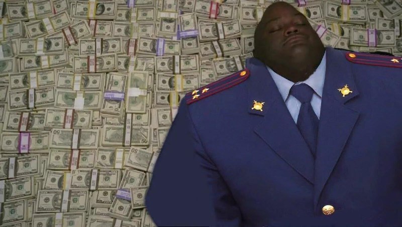 У бывшего полицейского в Уфе нашли 54 млн рублей на банковской карте.
Объяснить происхождение дене