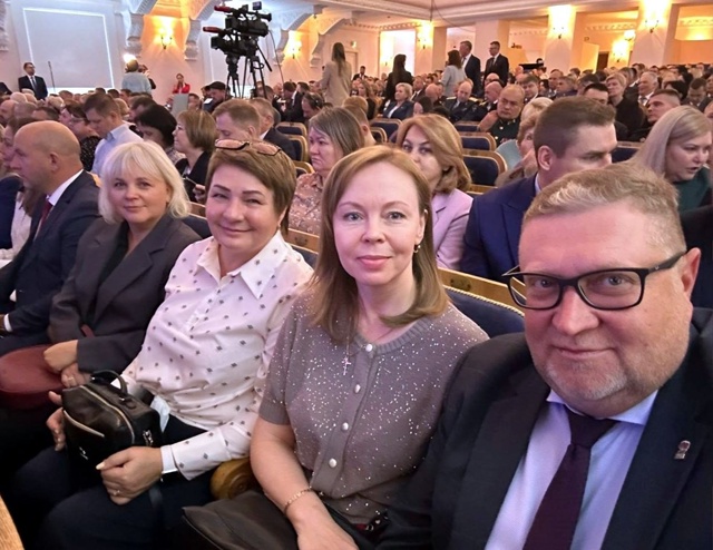 Сегодня Александр Дронов вступил в должность губернат...