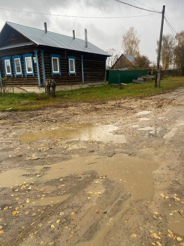 Дороги в Меленках превратились в полосу препятствий
...