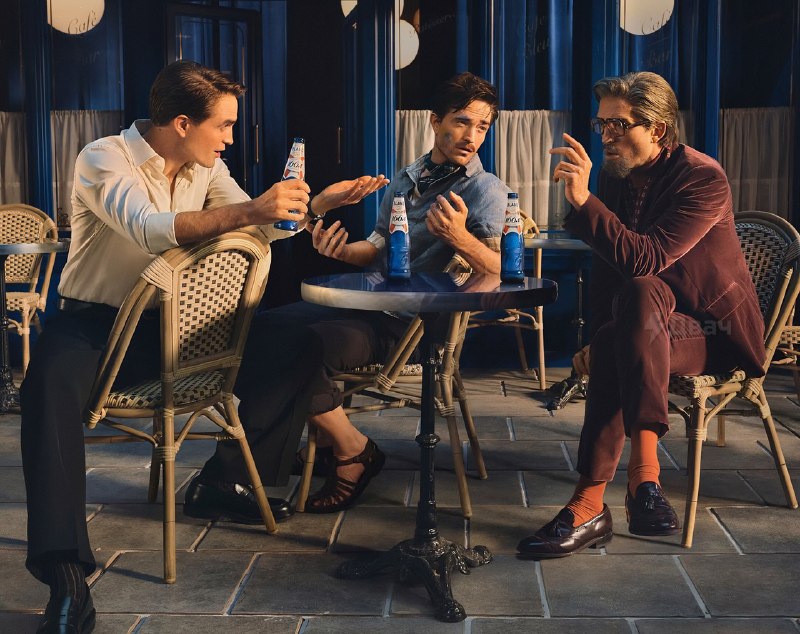 Роберт Паттинсон стал лицом французского пива 1664 Blanc от Kronenbourg
Актёр уже снялся в стилёвой